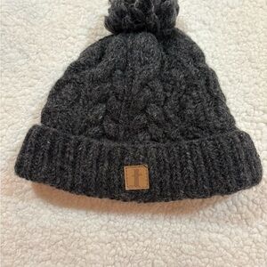 Gray Chunky Knit Beanie with Pom